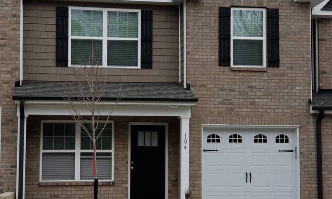 Jamestown House | MODERN AND SPACIOUS 3 BEDROOM HOME IN DT JAMESTOWN