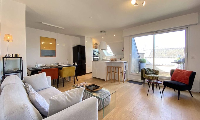 La Baule-Escoublac Apartment | Modern Apartment, Heart of La Baule, 3 Bedrooms, Terrace, Parking, Wi-Fi