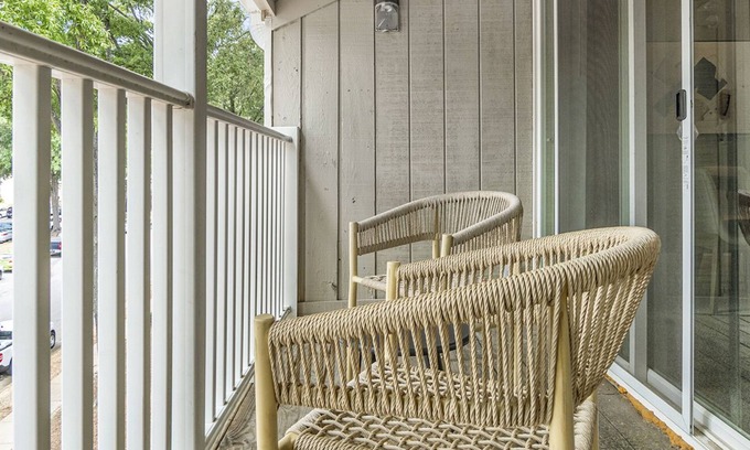 North Raleigh Apartment | Modern Apartment in Prime Location (ID9190X83)