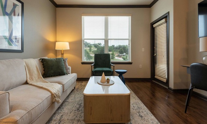 Steiner Ranch Apartment | Modern Apartment in Prime Location (ID3752X32)