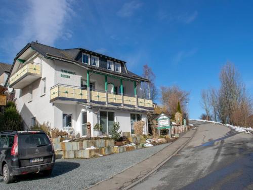 Schwalefeld Apartment | Modern Apartment in Schwalefeld with Garden