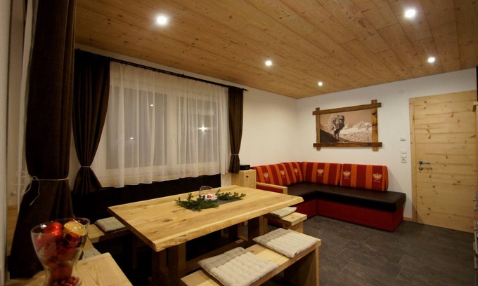 Pankrazberg Apartment | modern apartment in the mountains, cozy and familiar near Hochfügen