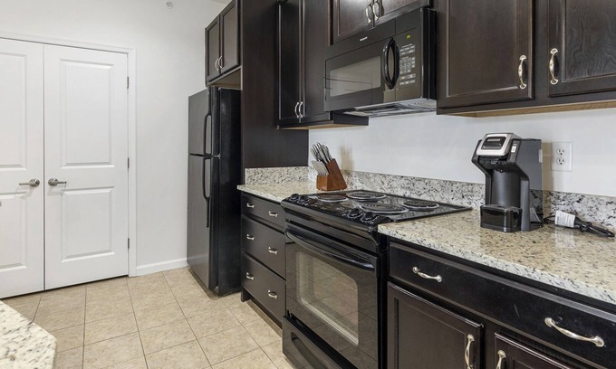 Chesapeake Apartment | Modern Apartment in Prime Location (ID1388X013)