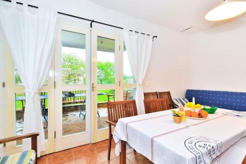 Zambratija Apartment | Modern Apartment in Zambratija - 90 m²