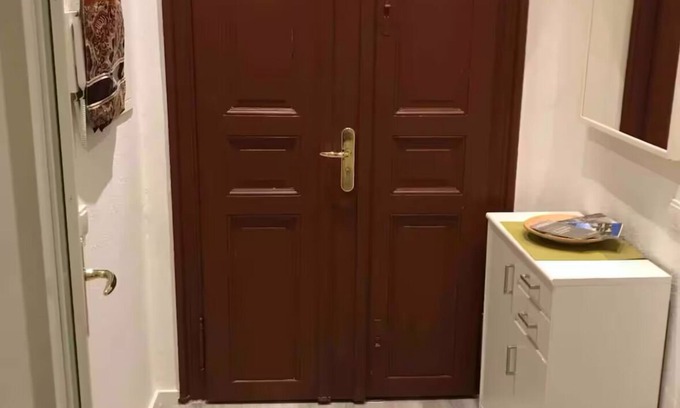 Leipziger Vorstadt Apartment | Modern apartment, Randneustadt with excellent connections