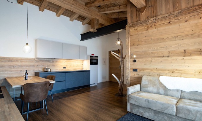 Terento Apartment | Modern Apartment “Wohnung 7” with Mountain View, Wi-Fi, Balcony & Terrace