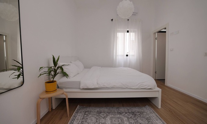 Neve Tzedek Apartment | Modern apt in central TLV, near Rothschild Blv & just a short walk to the beach.