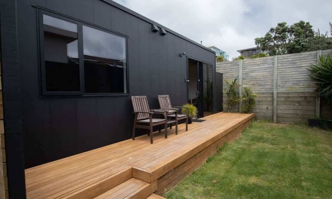 Fitzroy House | Modern Beach Tiny Homes in New Plymouth