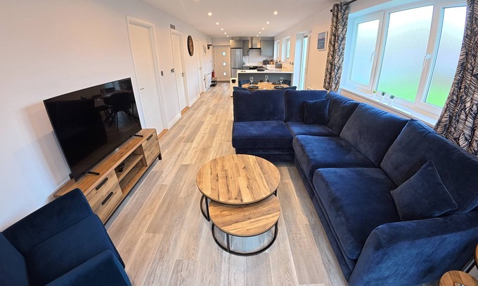 South Side House | Modern bungalow in a quiet lane in Guernsey. Private parking, private garden.