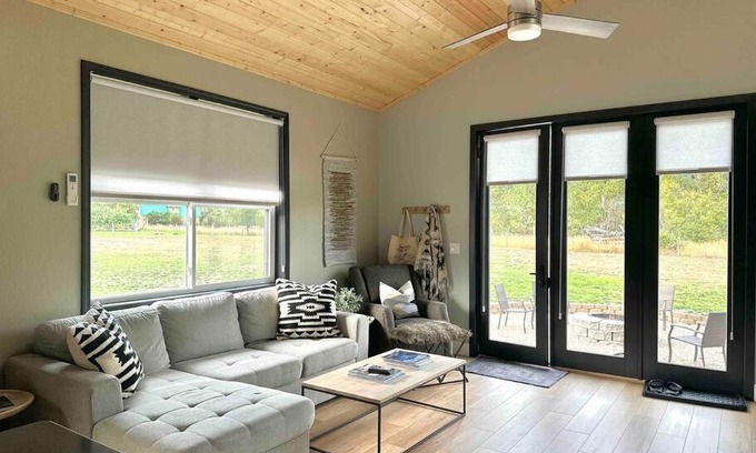 Stevensville Apartment | Modern, but cozy apartment with spectacular views