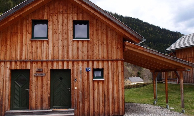 Stadl an der Mur Villa | Modern Chalet in Stadl an der Mur with Valley Views