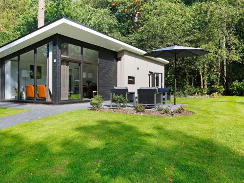 Markelo Ski Chalet | Modern chalet next to the forest