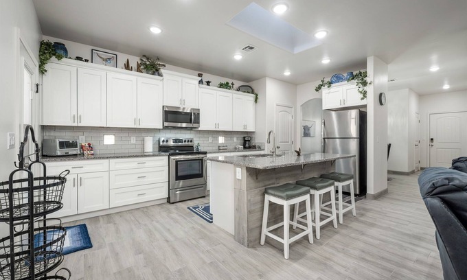 Mesilla Park House | Modern Comfort - Townhome near NMSU, Las Cruces Convention Center & Mesilla