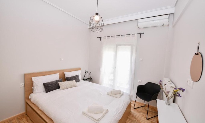 Larissa Apartment | Modern, comfortable apartment, in the heart of the city
