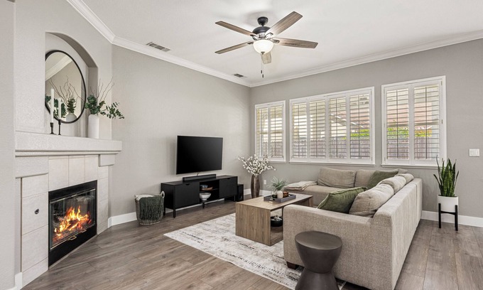 Lincoln House | Modern & Comfortable Lincoln Home with Luxury Master Bedroom
