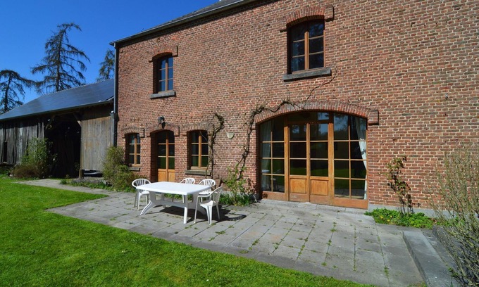 Barvaux-Condroz Cottage | Modern Cottage in Barvaux-Condroz Amidst Meadows