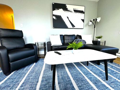 Wilmington Apartment | Modern Cozy walk up with King Bed