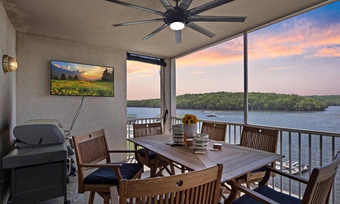 Kaiser Condo | Modern Decor, Views, Grill, Workstation, Boat + 2 PWC Slips & Resort-Style Amenities