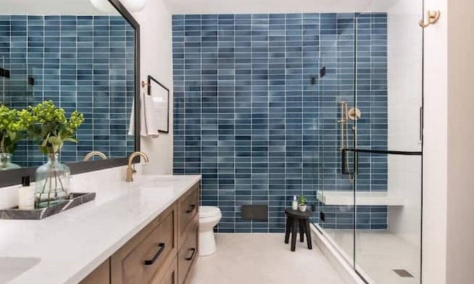 Pulaski Park House | MODERN DOWNTOWN 5-LEVEL-HOME WITH ROOFTOP AND 360-DEGREES SKYLINE VIEWS