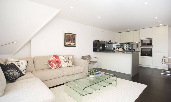 Islington Apartment | Modern Edwardian, by Veeve