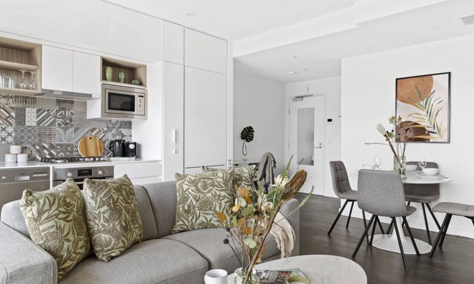 Caulfield North Apartment | Modern Elegance Caulfield North