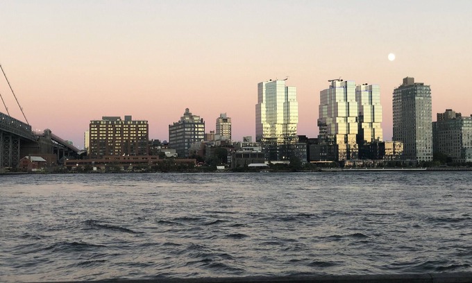 Alphabet City Apartment | Modern, elegant, and large studio apartment #1 - 5 min away from East River Park
