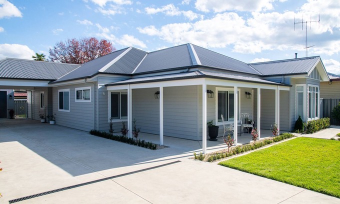 Myrtleford House | Modern Federation Style home in town centre