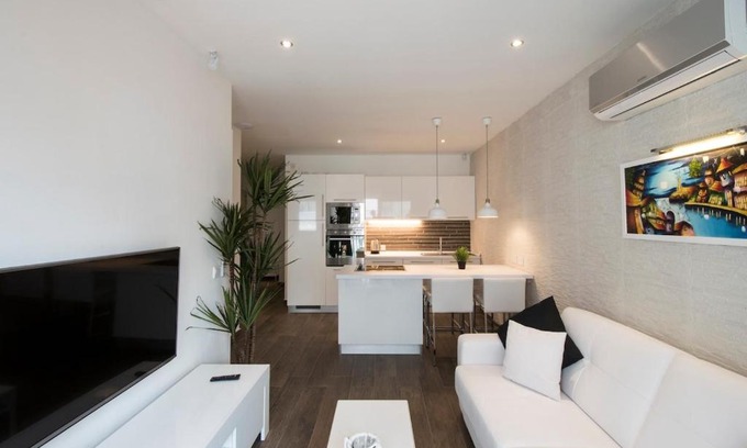 Paceville Apartment | Modern Gem Opposite Mercury Towers 303