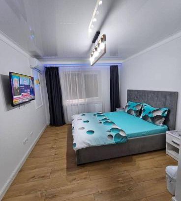 Braila Apartment | Modern & Glam Studios Costi