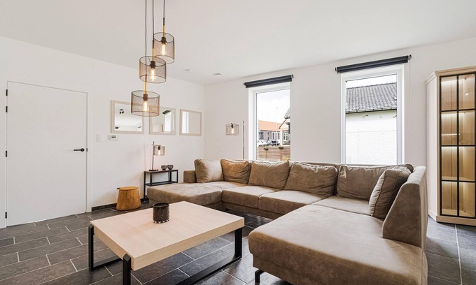 Ronse House | Modern holiday home in Ronse with garden