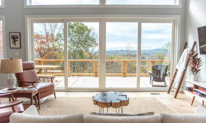 Woodfin House | Modern home - Mtn views - 4 miles to downtown AVL