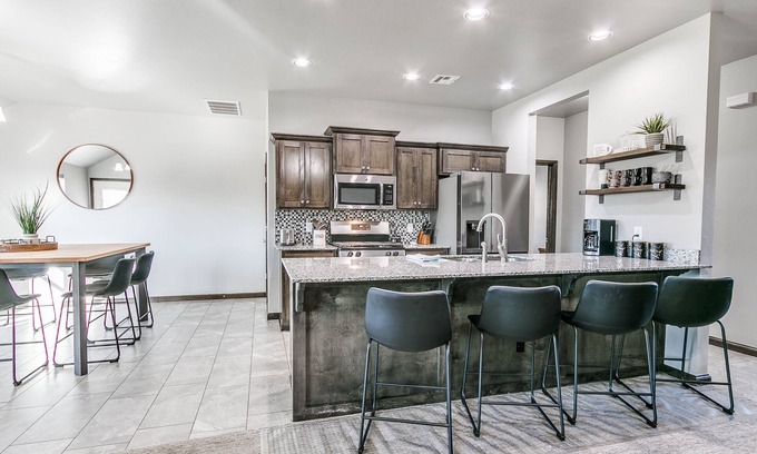 Wheatland House | Modern home w/custom furnishes, centrally located in OKC!