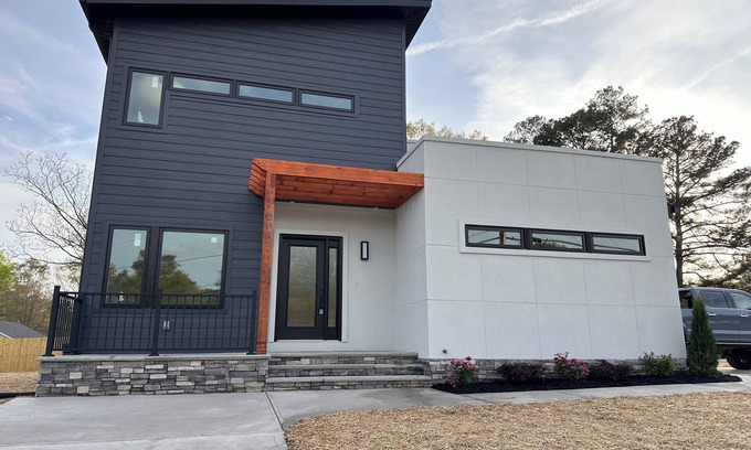 Gastonia House | Modern house 3-bedroom and office with WiFi and AC in Gastonia