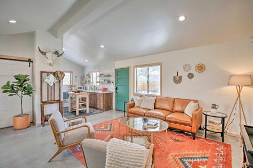 Joshua Tree House | Modern Joshua Tree Bungalow with Fire Pit and BBQ!