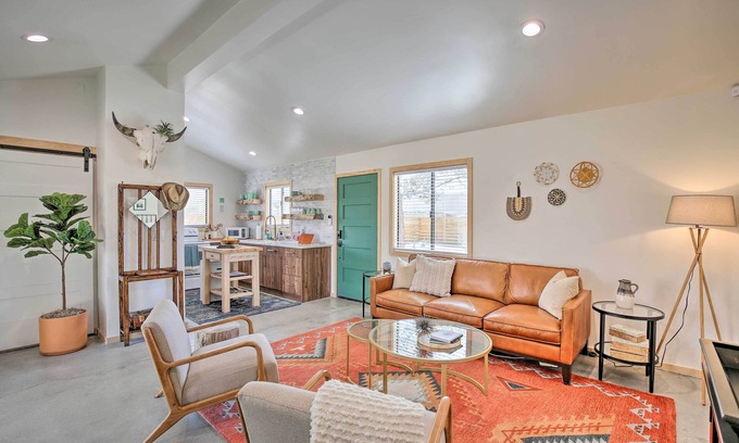 Joshua Tree House | Modern Joshua Tree Bungalow with Fire Pit & BBQ!