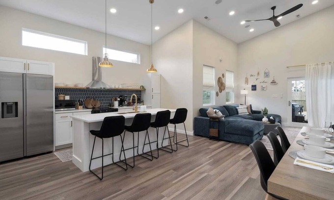 Buckeye Lake House | Modern Lake House 3 Blocks from the Lake!