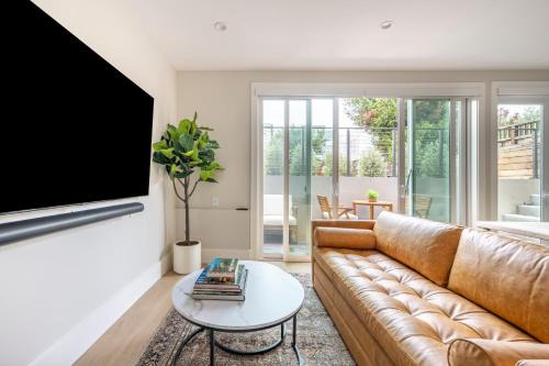 Richmond District Apartment | Modern Luxury 3 BR Near Presidio & GG Park