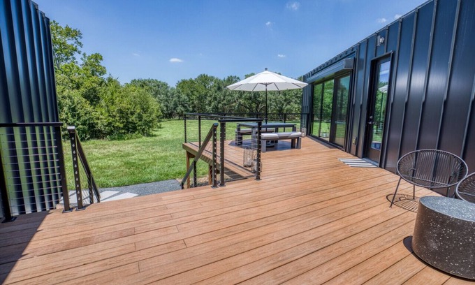 Ledbetter House | Modern Luxury Escape near Round Top!
