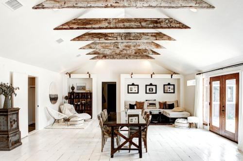 Round Top House | Modern Luxury Rental with Bohemian Decor near Antique Show in Round Top, Texas