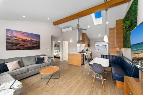 Ocean Beach Apartment | Modern Newly Renovated 2BR Apt in Heart of Ocean Beach