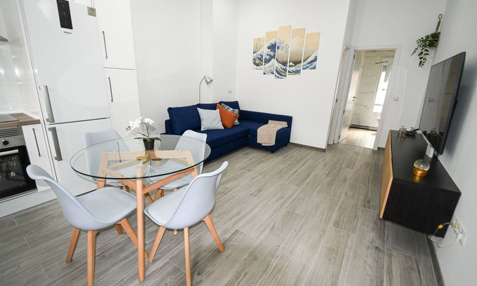 Villa de Vallecas Apartment | Modern Oasis in Vallecas