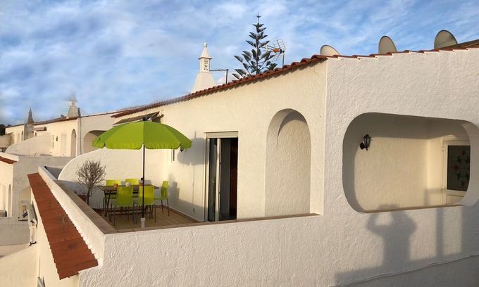 Vale de Centianes Apartment | Modern, quietly located vacation apartment with sea view + close to the beach, fully air-conditioned