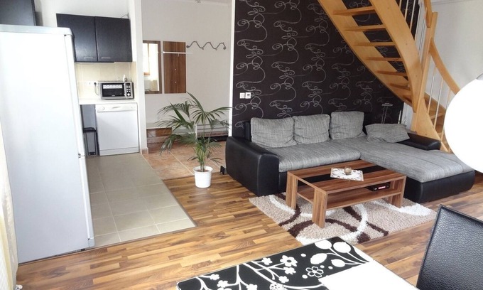 Neuhausen/Erzgeb. Apartment | Modern quiet apartment with stunning views on the edge of Chemnitz