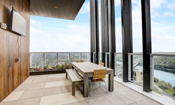Rainey Street Historic District Condo | Modern Rainey St Oasis - Pool & Stunning Views
