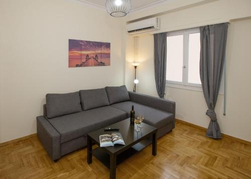 Pangrati Apartment | Modern Rental with Cozy Charm by GHH