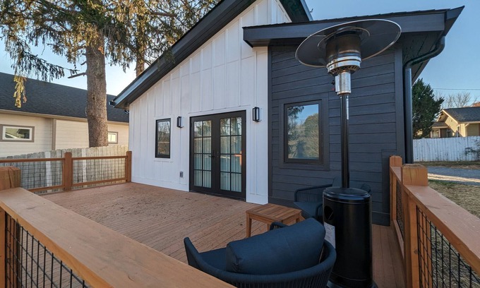Oakley House | Modern Serenity Retreat Near Biltmore Estate - Where Luxury Meets Sustainability