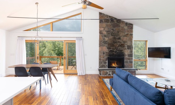 East Jewett House | Modern Ski-Home in the Mountains with Views