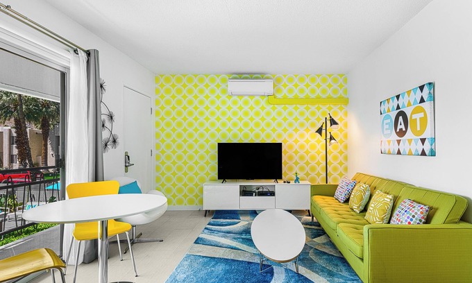Deepwell Estates Apartment | Modern So. Palm Springs 1-bd 29+day Corp rental