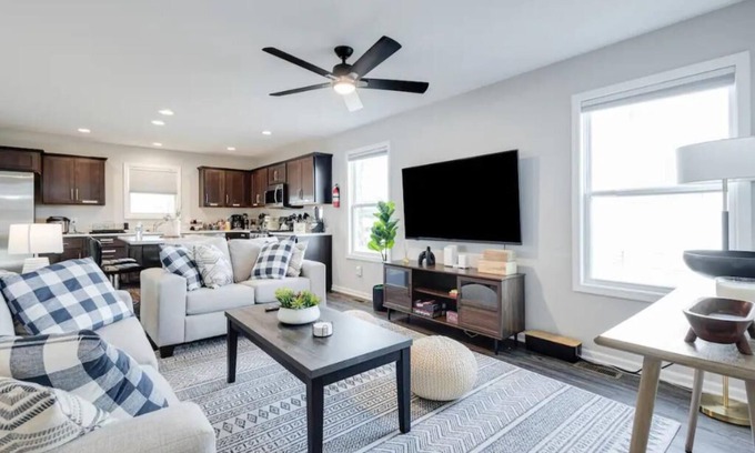 Fort Wayne House | Modern, Spacious Whole Unit Traveler's Home!