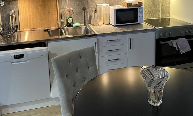 Sigtuna Apartment | Modern Studio Apartment - 5 minutes from grocery store and pizzeria